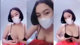 Desti Rambut Pendek Remas Toket Video by HQporner