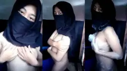 Tya Mandi Bugil Pake Jilbab Hitam Video by HQporner