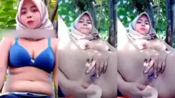 Hijabers Cantik Colmek Anal Di Kebun Video by xNxx