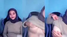 Ukhti Manis Show Uting di Sesi Akhir Livenya Hot Video by xVideos