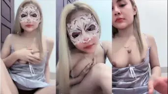 Si Pirang Cute Pamerin Uting Nenen Video by SangeLink