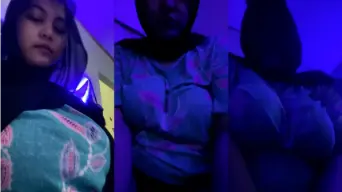 Tante Khamraisy Hijab Spill Toket Live Video by NoBokep Tante Khamraisy Hijab Spill Toket Live Video by NoBokep