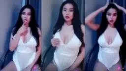 Chacha Cantik Tobrut Bening Video by BebasIndo