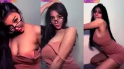 Baju Tisya Melorot Belahan Tetek Mulus Video by BokepHUB Baju Tisya Melorot Belahan Tetek Mulus Video by BokepHUB