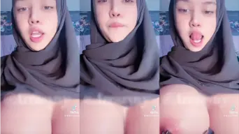Tiktokers Hijaber Cantik Toge Sange Video by BebasIndo