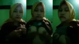 Ratna BebasINDO Pap Toket Gede Bulatnya Video by TubeV Ratna BebasINDO Pap Toket Gede Bulatnya Video by TubeV