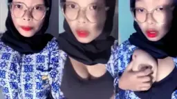 Hijabers SM4 Toketnya Gede Banget Video by BOKEPSIN Hijabers SM4 Toketnya Gede Banget Video by BOKEPSIN